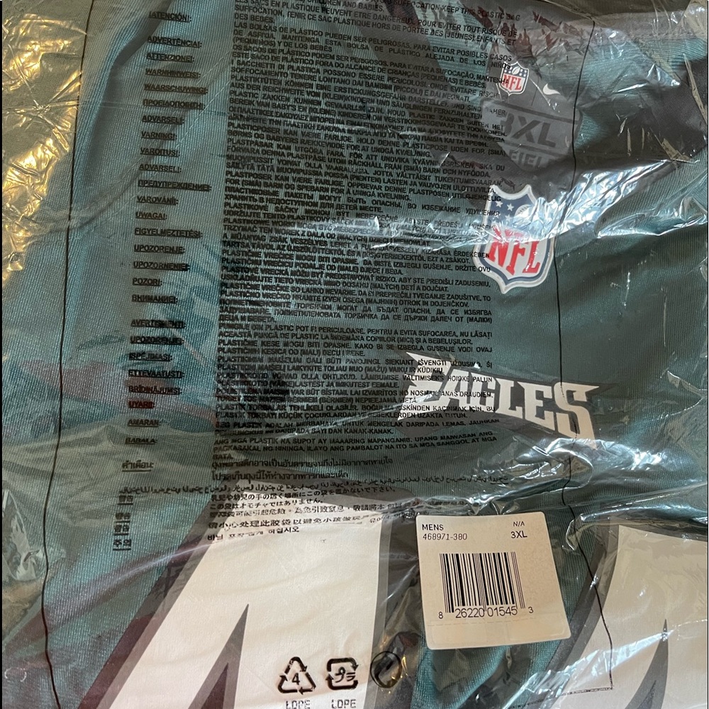 BNWT mens Nike Philadelphia Eagles Wentz #11 jersey